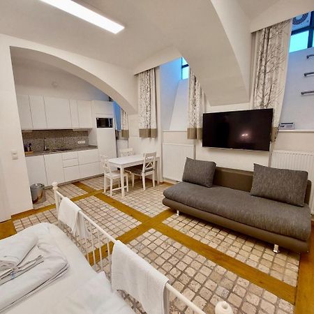 Modern Studios Near City Center Вена Экстерьер фото