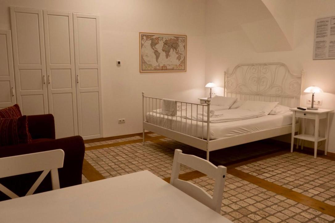 Modern Studios Near City Center Вена Экстерьер фото