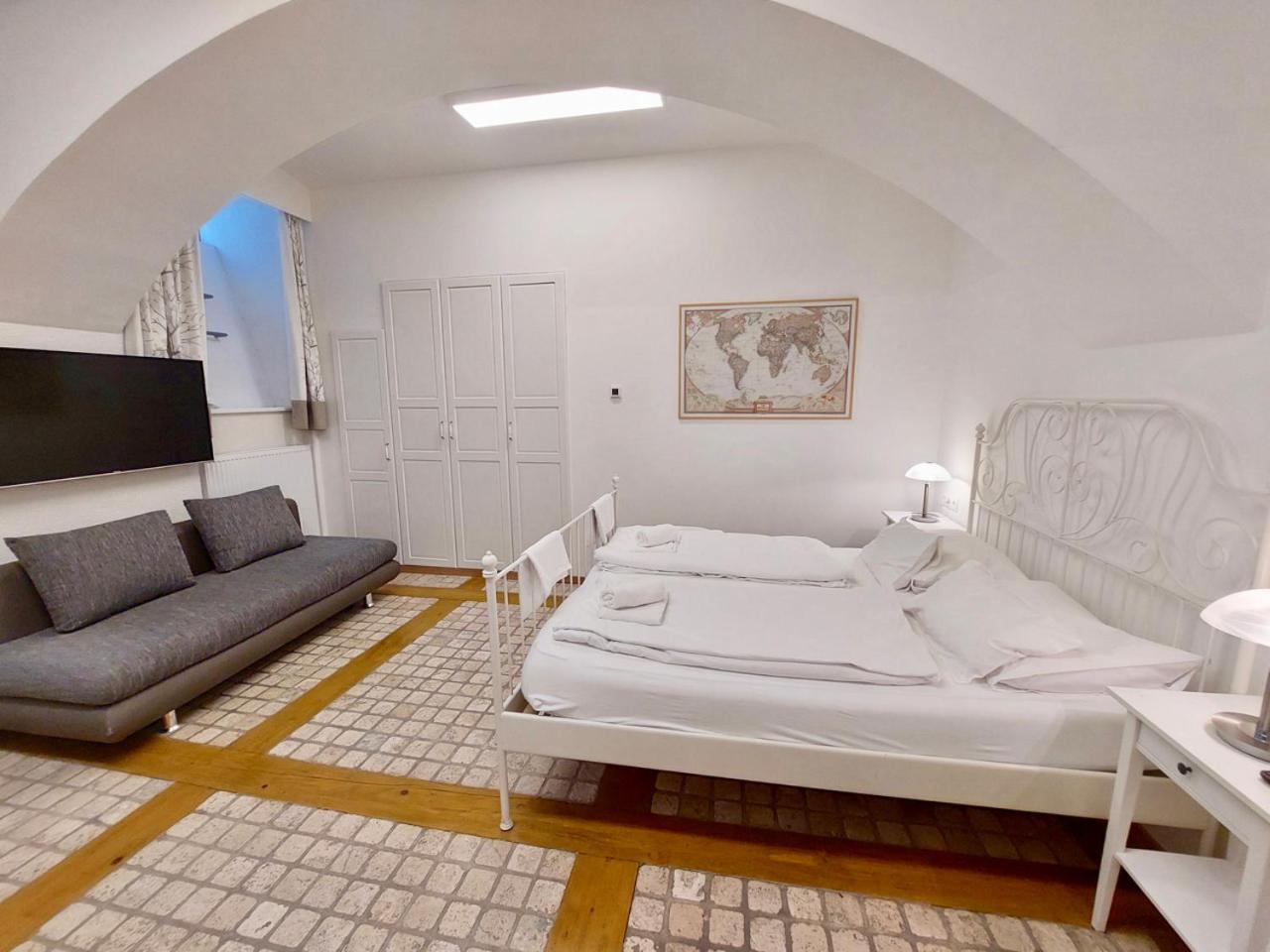 Modern Studios Near City Center Вена Экстерьер фото
