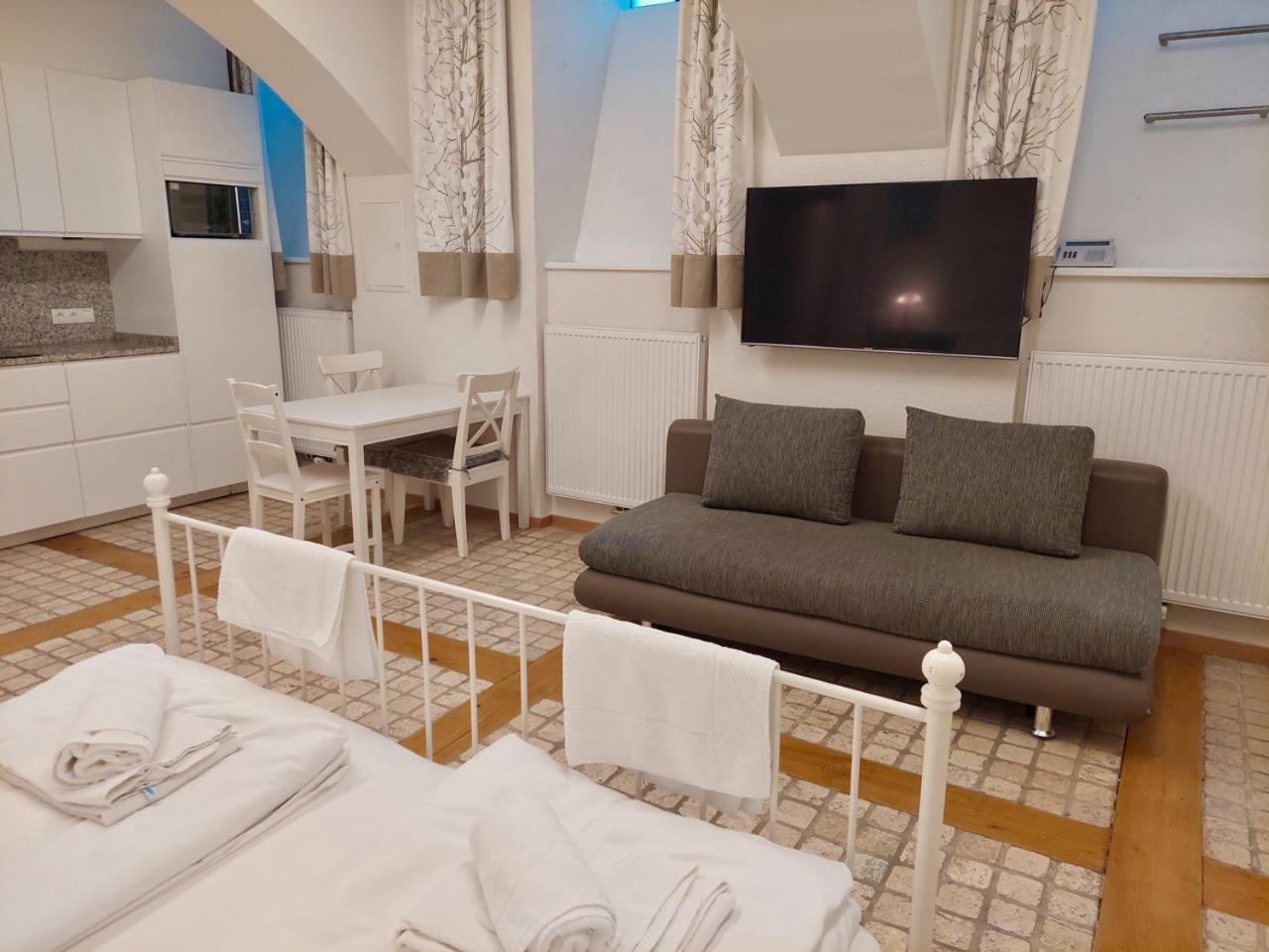 Modern Studios Near City Center Вена Экстерьер фото