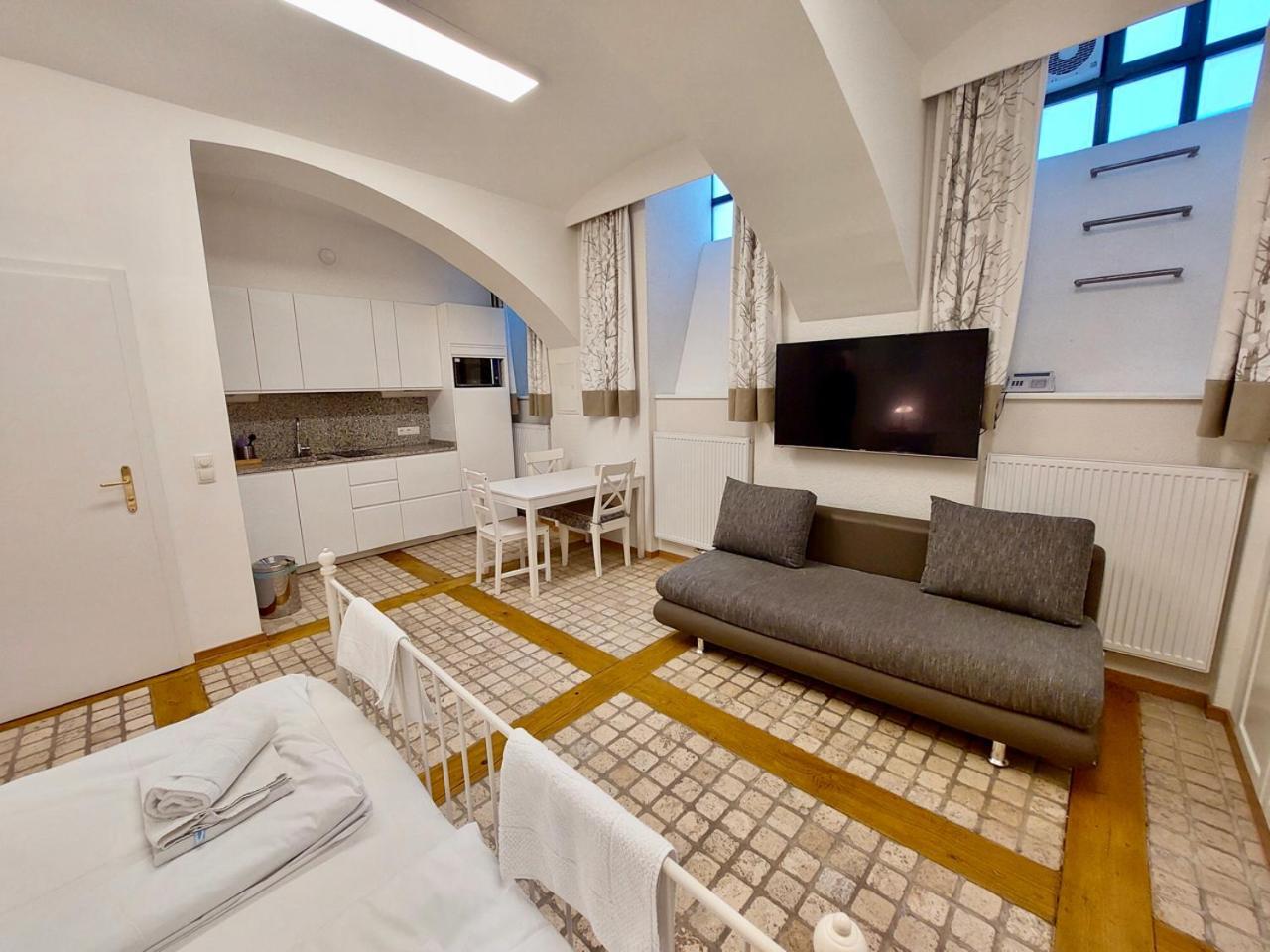 Modern Studios Near City Center Вена Экстерьер фото