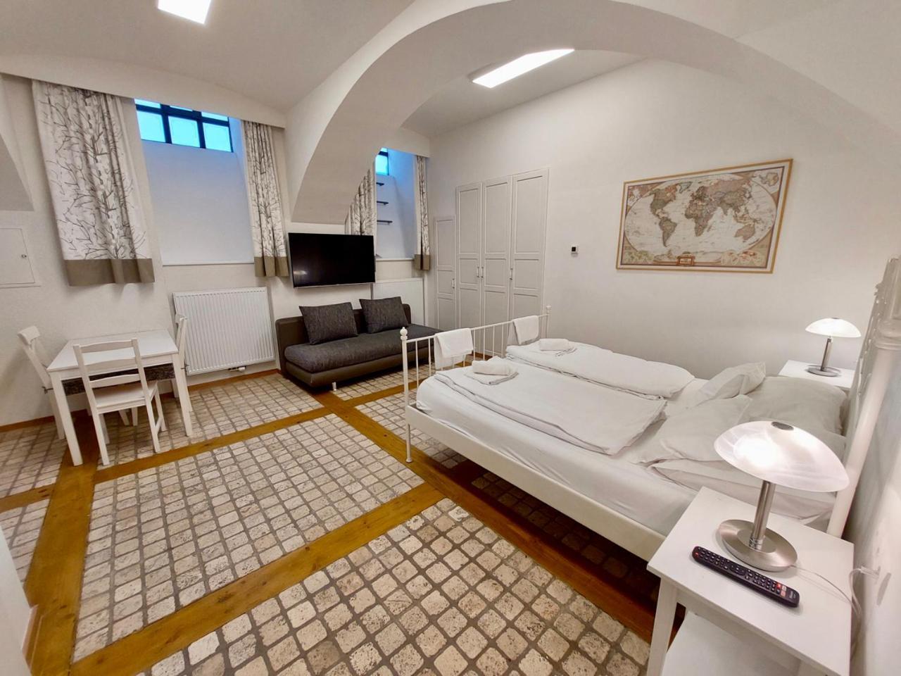 Modern Studios Near City Center Вена Экстерьер фото