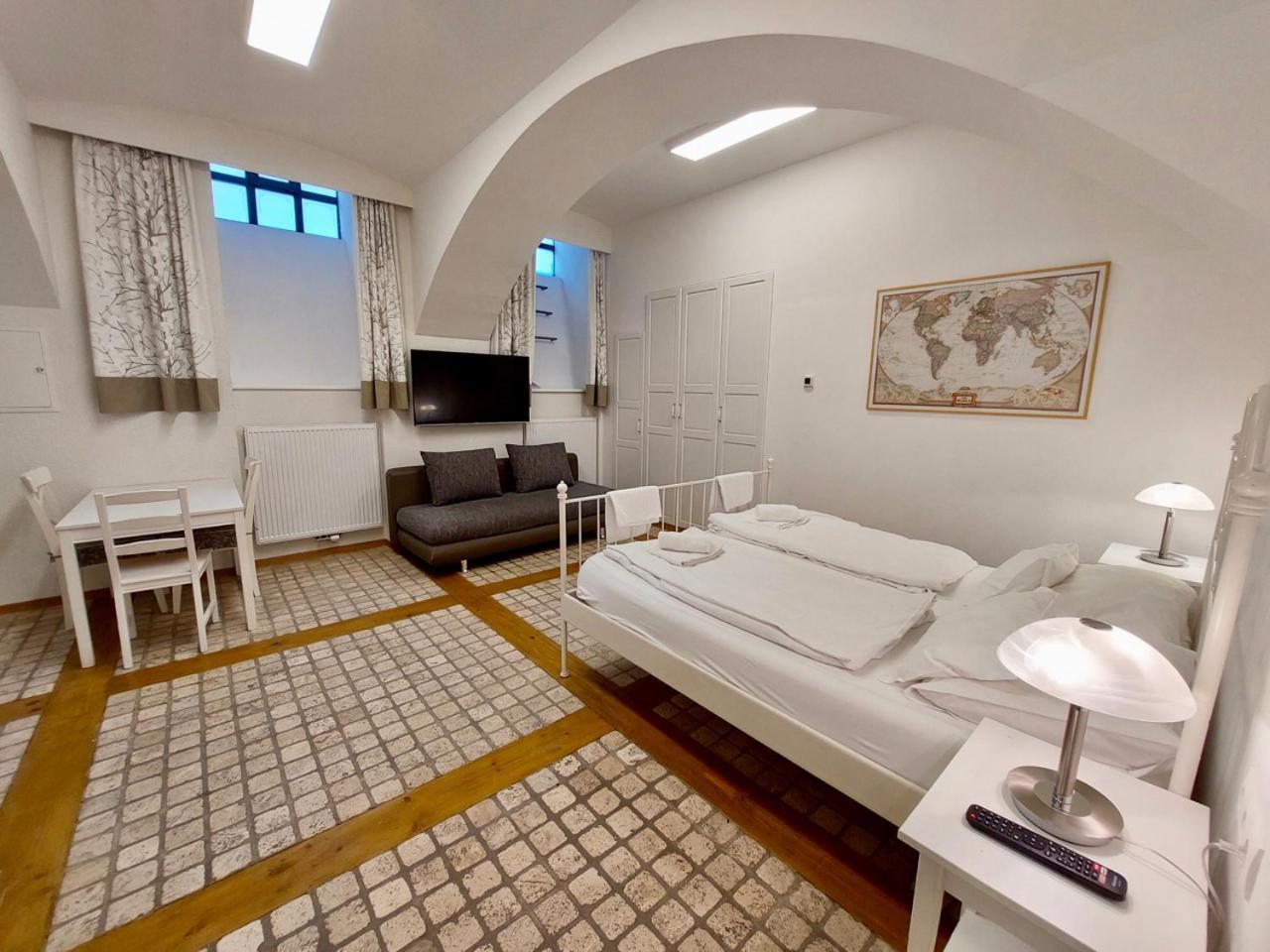 Modern Studios Near City Center Вена Экстерьер фото