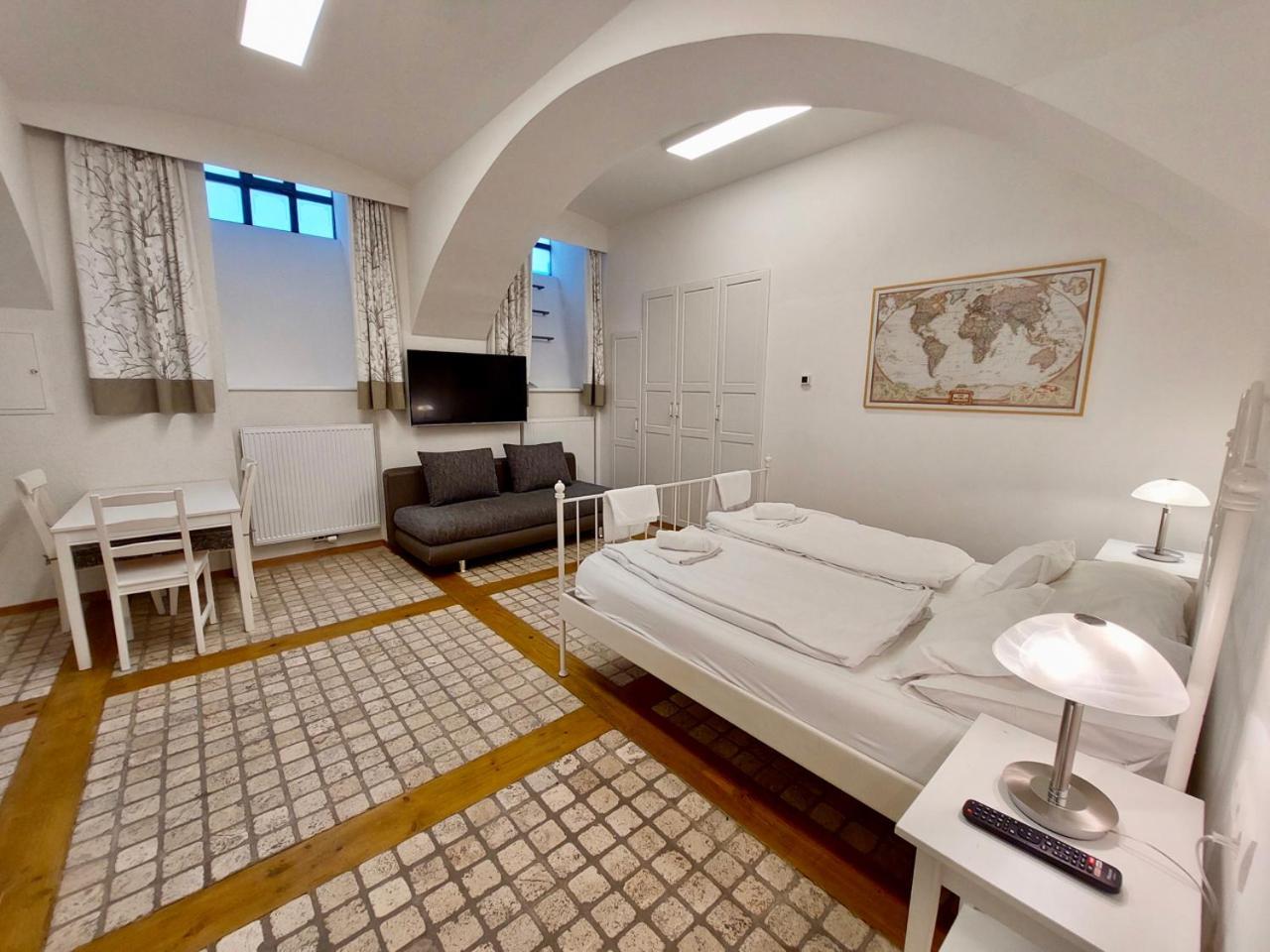 Modern Studios Near City Center Вена Экстерьер фото